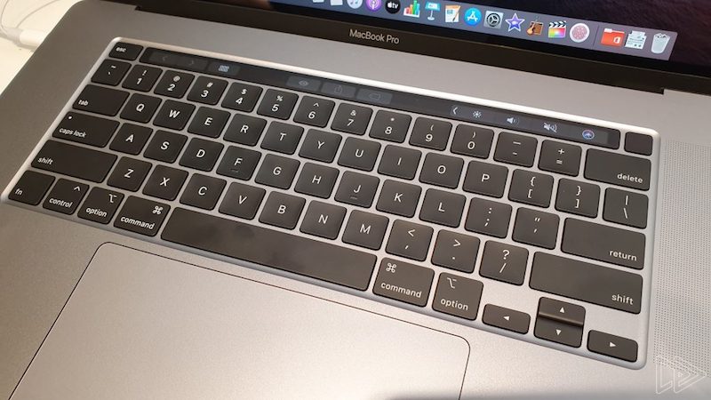 Новая клавиатура MacBook Pro 16