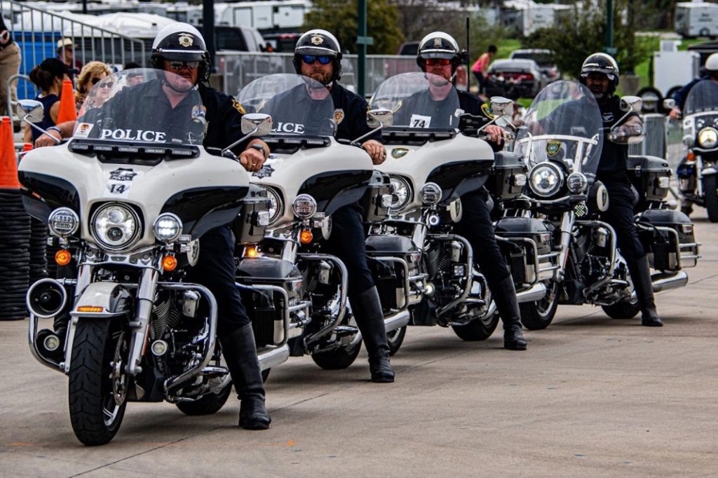 Огляд мотоциклів поліції